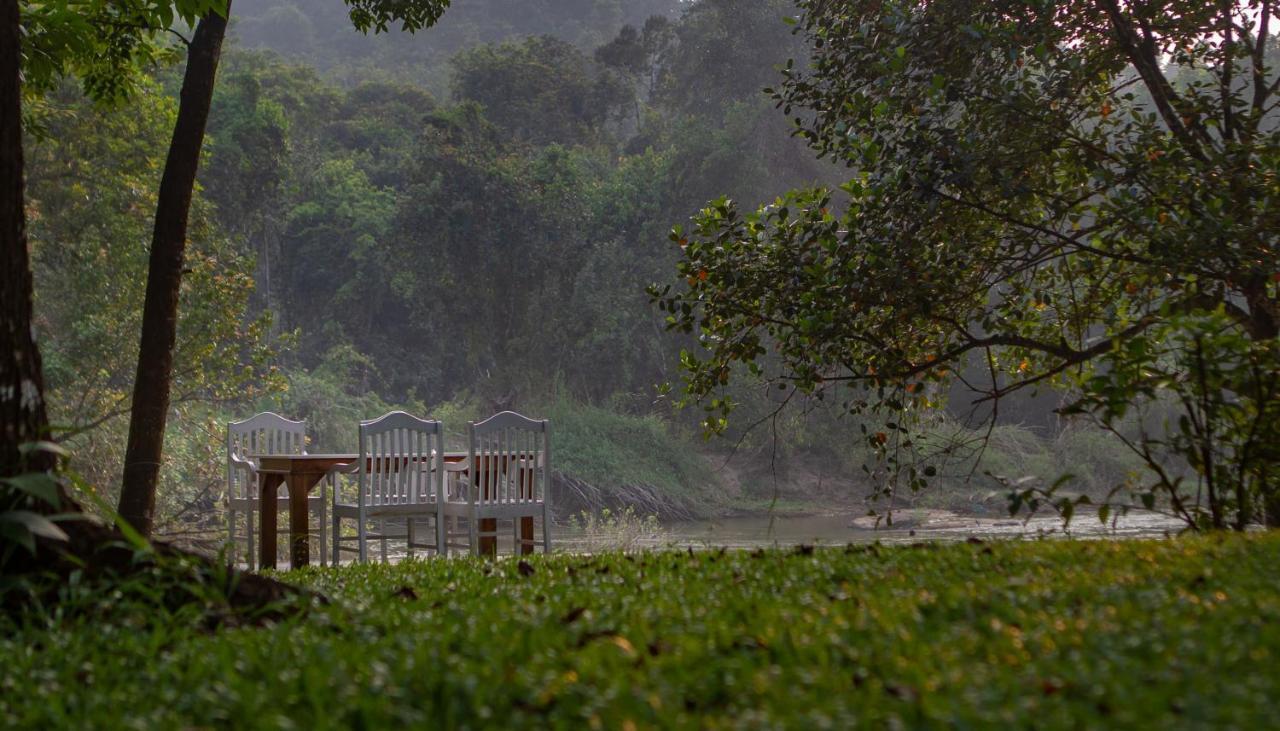 Quiet By The River- Cgh Earth Thodakayam Luaran gambar